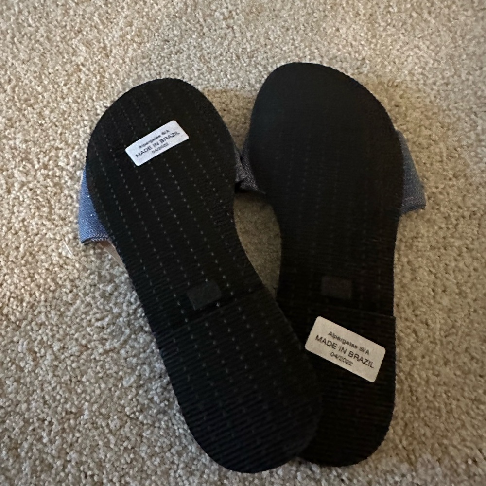 Havaianas Women's You St. Tropez Shine Flip Flops - 11/12 W - Picture 10 of 11